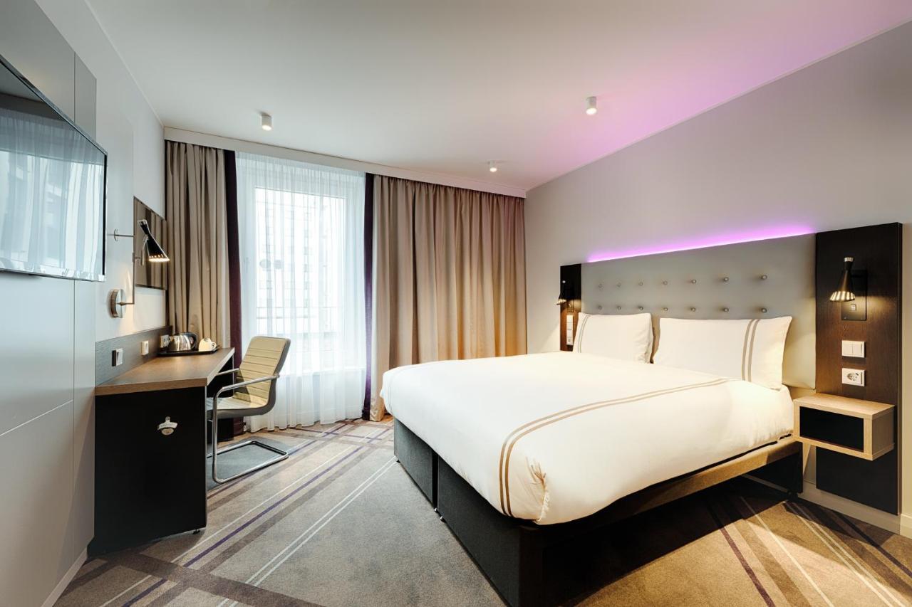 Premier Inn Hamburg City Klostertor Exteriör bild